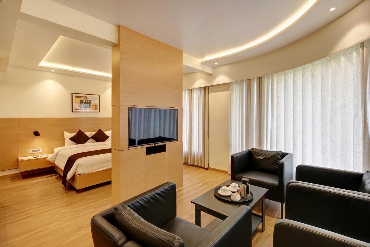 Hotel Mumbai House Ghansoli, Нави Мумбаи Экстерьер фото